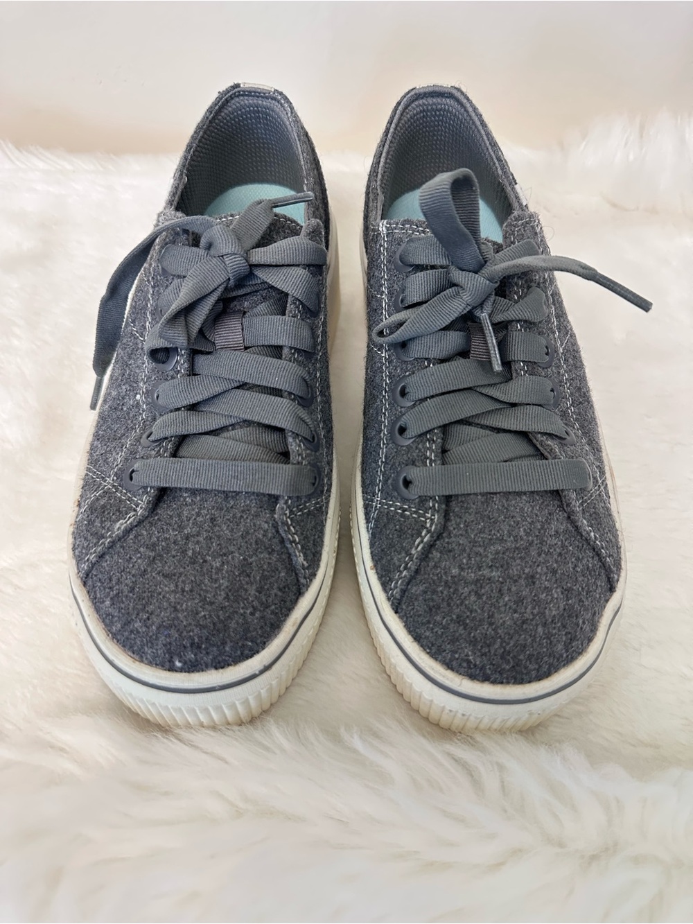 Dr. Scholl's Women's “For Now” Platform Retro Sneaker, Charcoal Fabric, 8 Med.US